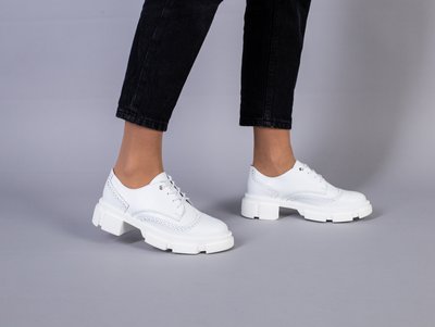 Лофери жіночі шкіряні білі на шнурках 36 (23,5 см)